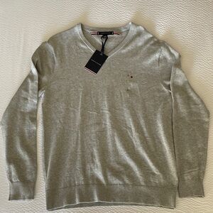 New with tags. Tommy Hilfiger Men's Light Gray V-Neck Sweater
